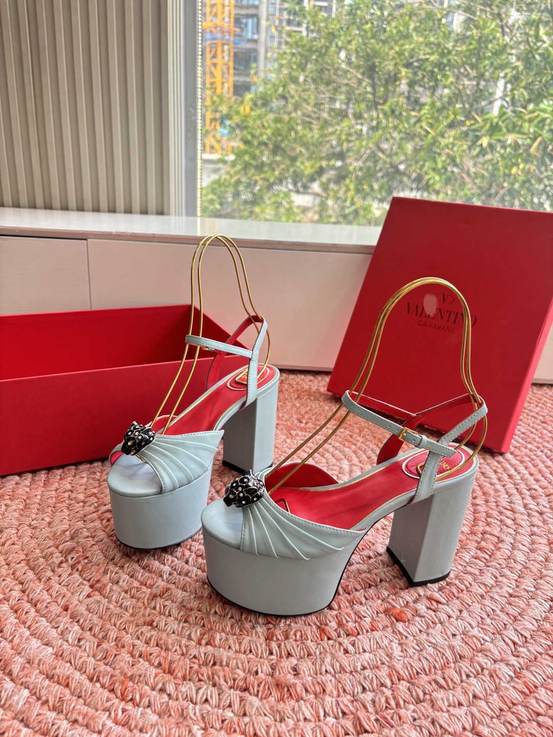 🌾G289所见即所得VALENTINO华伦天奴经典凉鞋单鞋春夏VLOGO SIGNATURE鞋型线条流畅