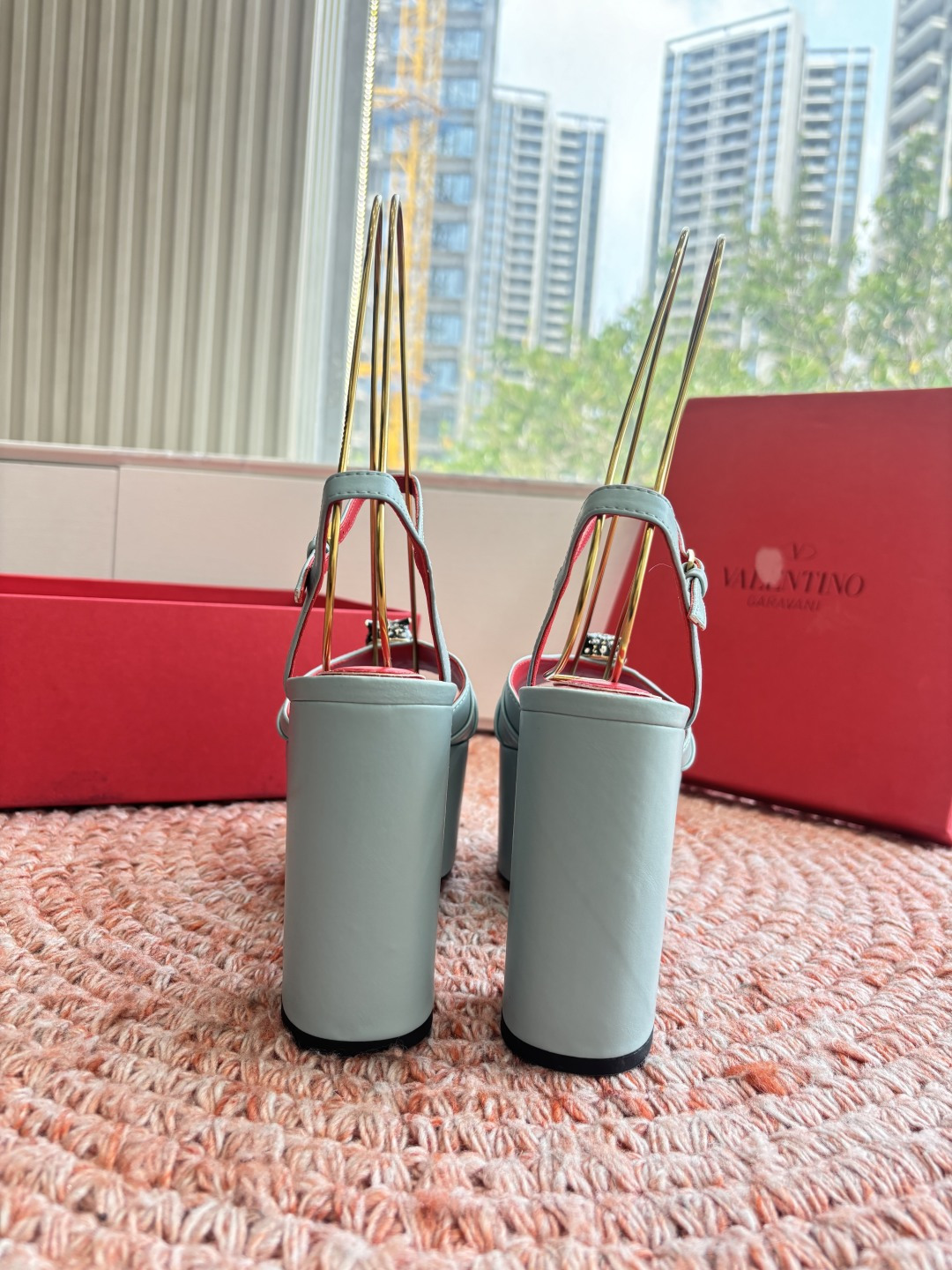 🌾G289所见即所得VALENTINO华伦天奴经典凉鞋单鞋春夏VLOGO SIGNATURE鞋型线条流畅