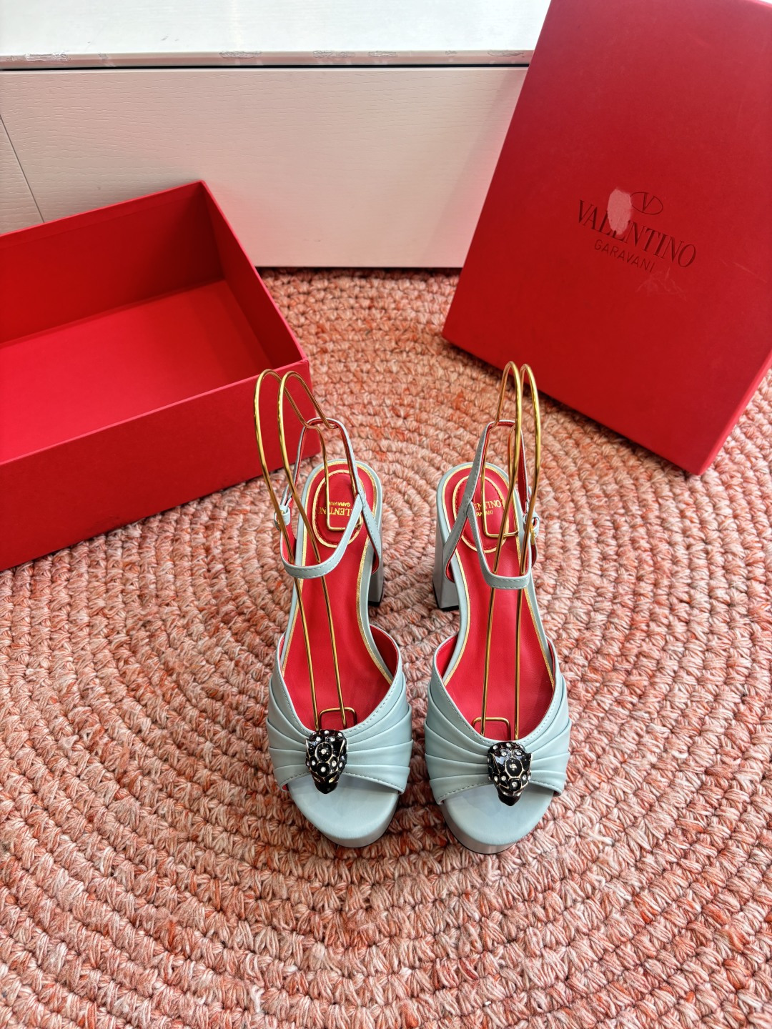 🌾G289所见即所得VALENTINO华伦天奴经典凉鞋单鞋春夏VLOGO SIGNATURE鞋型线条流畅