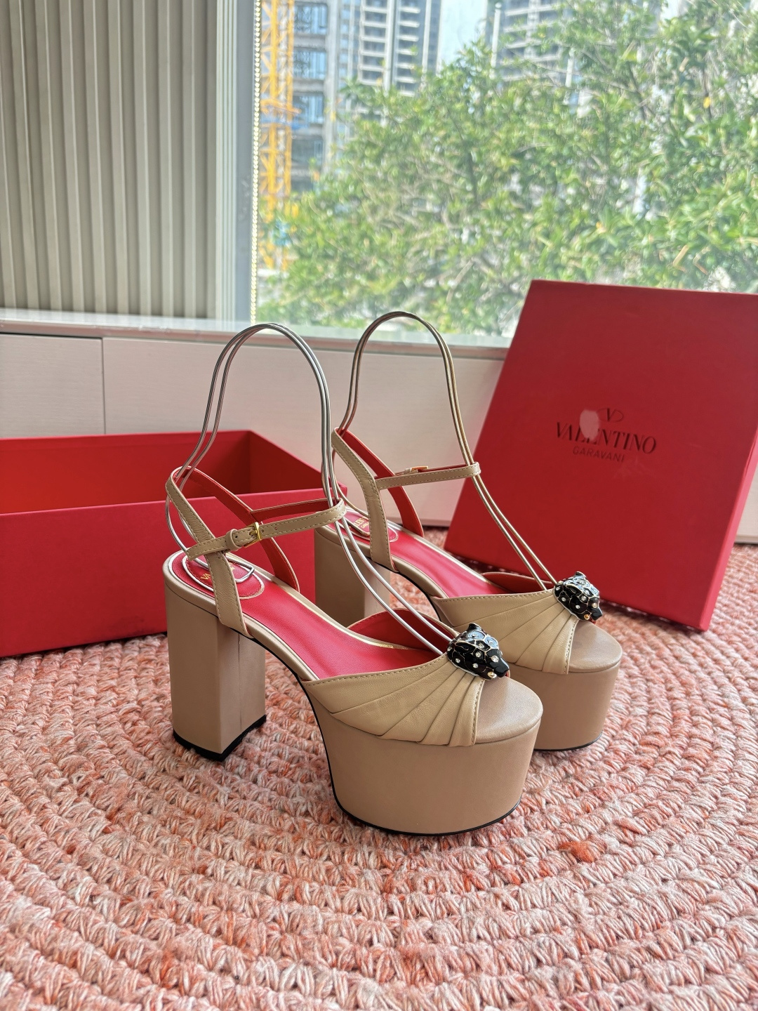 🌾G289所见即所得VALENTINO华伦天奴经典凉鞋单鞋春夏VLOGO SIGNATURE鞋型线条流畅