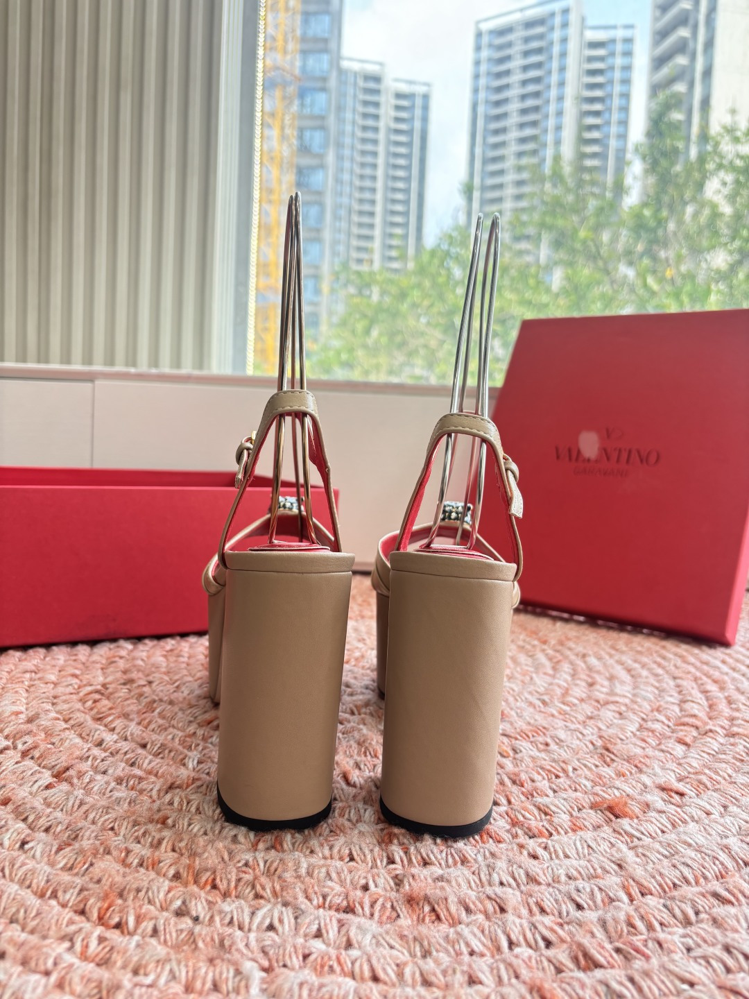 🌾G289所见即所得VALENTINO华伦天奴经典凉鞋单鞋春夏VLOGO SIGNATURE鞋型线条流畅