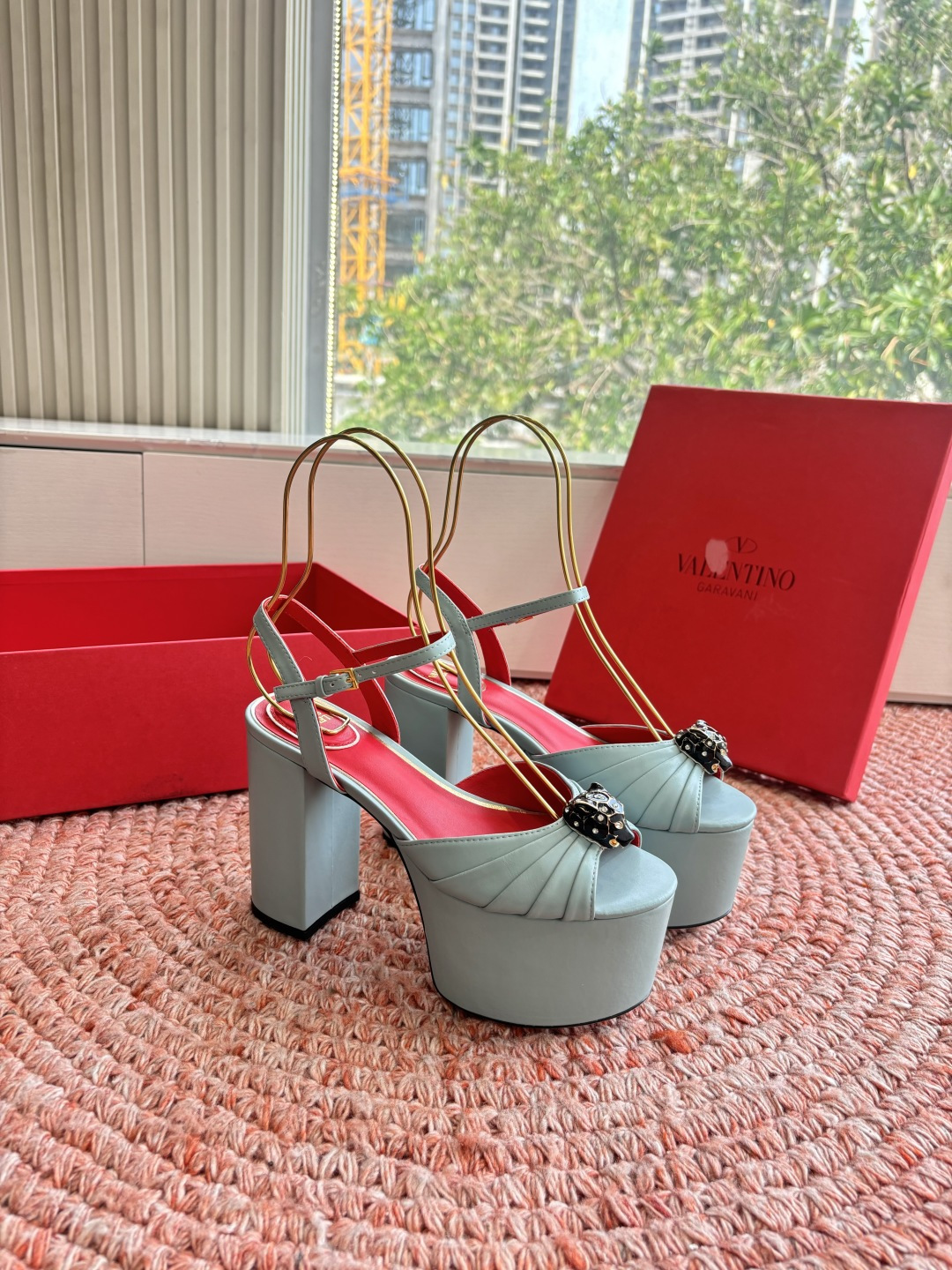 🌾G289所见即所得VALENTINO华伦天奴经典凉鞋单鞋春夏VLOGO SIGNATURE鞋型线条流畅