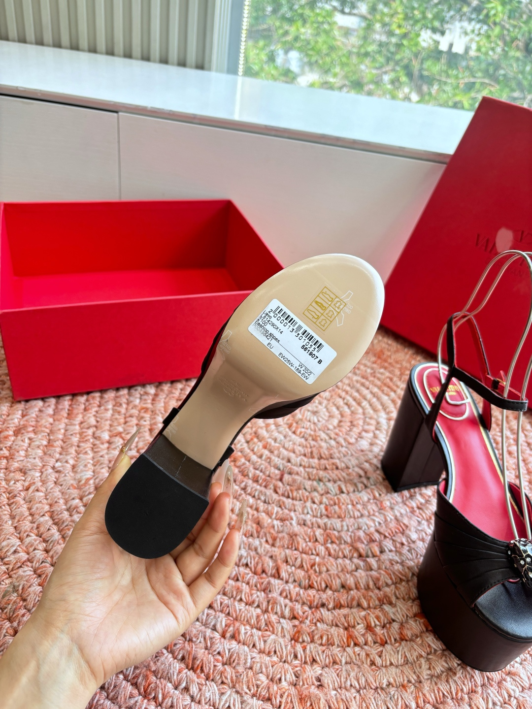 🌾G289所见即所得VALENTINO华伦天奴经典凉鞋单鞋春夏VLOGO SIGNATURE鞋型线条流畅