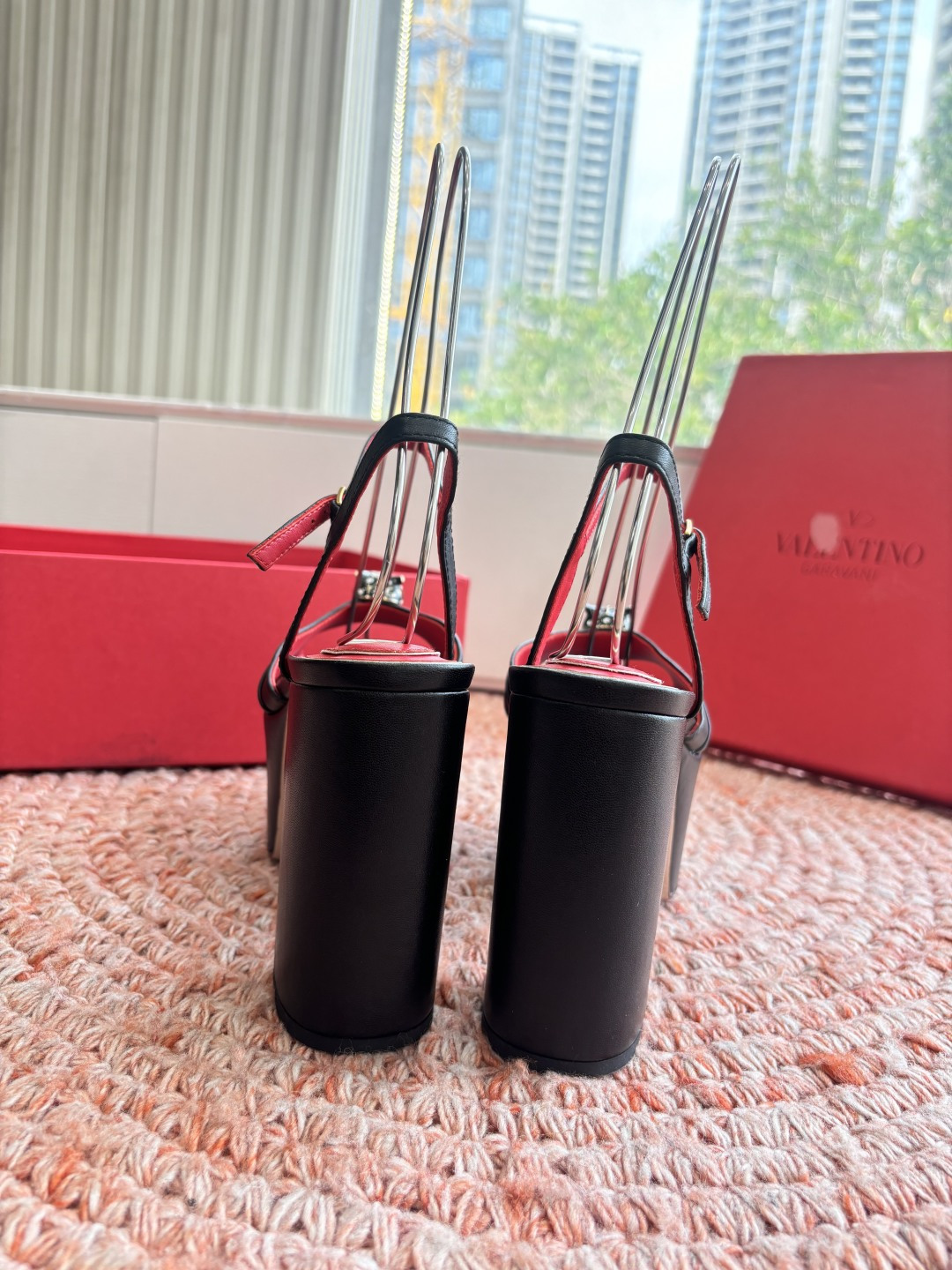 🌾G289所见即所得VALENTINO华伦天奴经典凉鞋单鞋春夏VLOGO SIGNATURE鞋型线条流畅