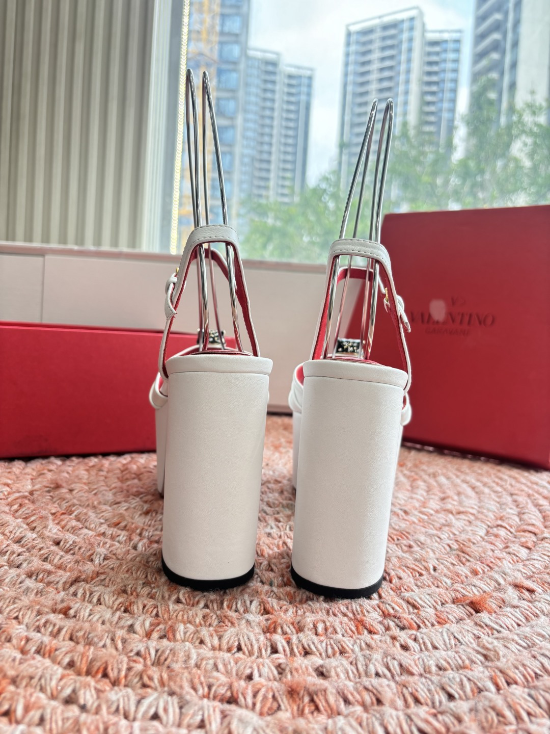 🌾G289所见即所得VALENTINO华伦天奴经典凉鞋单鞋春夏VLOGO SIGNATURE鞋型线条流畅