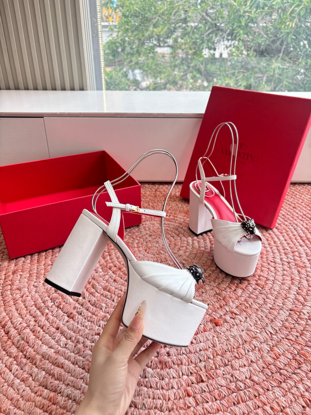 🌾G289所见即所得VALENTINO华伦天奴经典凉鞋单鞋春夏VLOGO SIGNATURE鞋型线条流畅