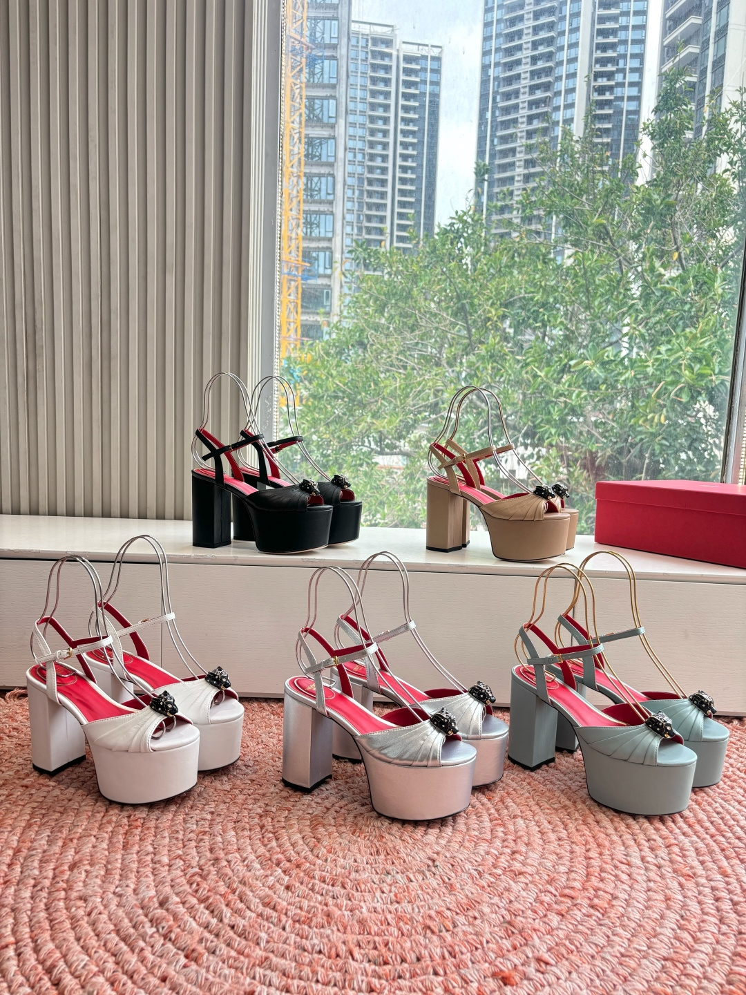 🌾G289所见即所得VALENTINO华伦天奴经典凉鞋单鞋春夏VLOGO SIGNATURE鞋型线条流畅