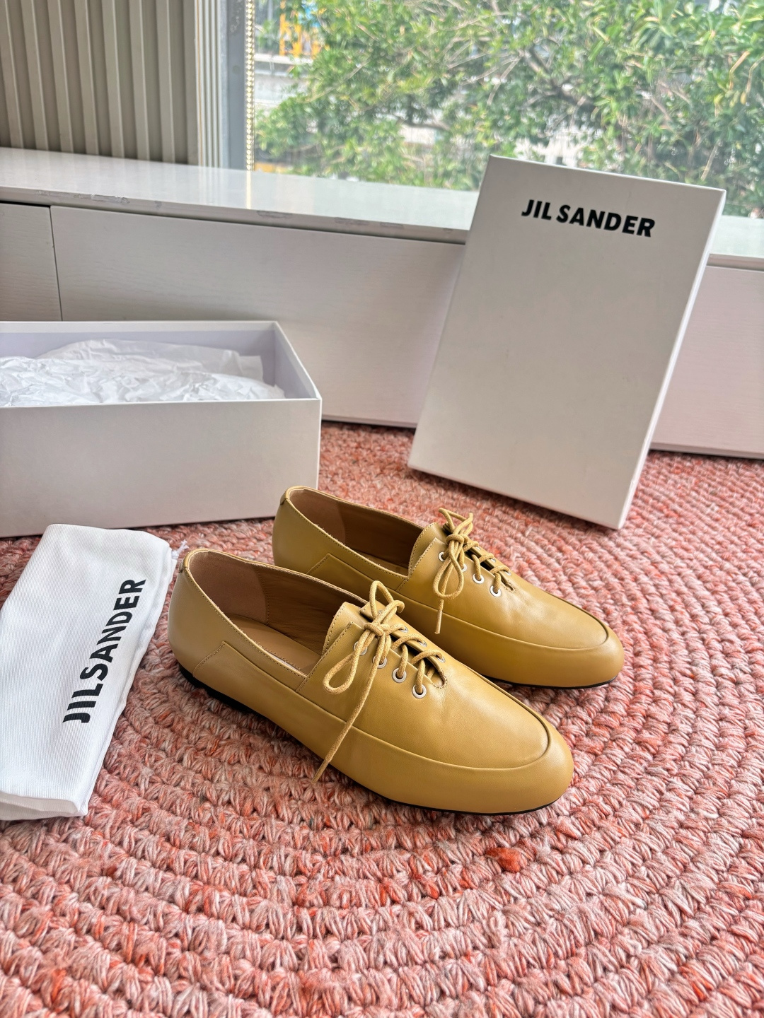 🌾G213所见即所得Jil Sande*26ss春夏新款玛丽珍乐福鞋平底鞋穿孔设计与柔软鞋面搭配，上脚轻