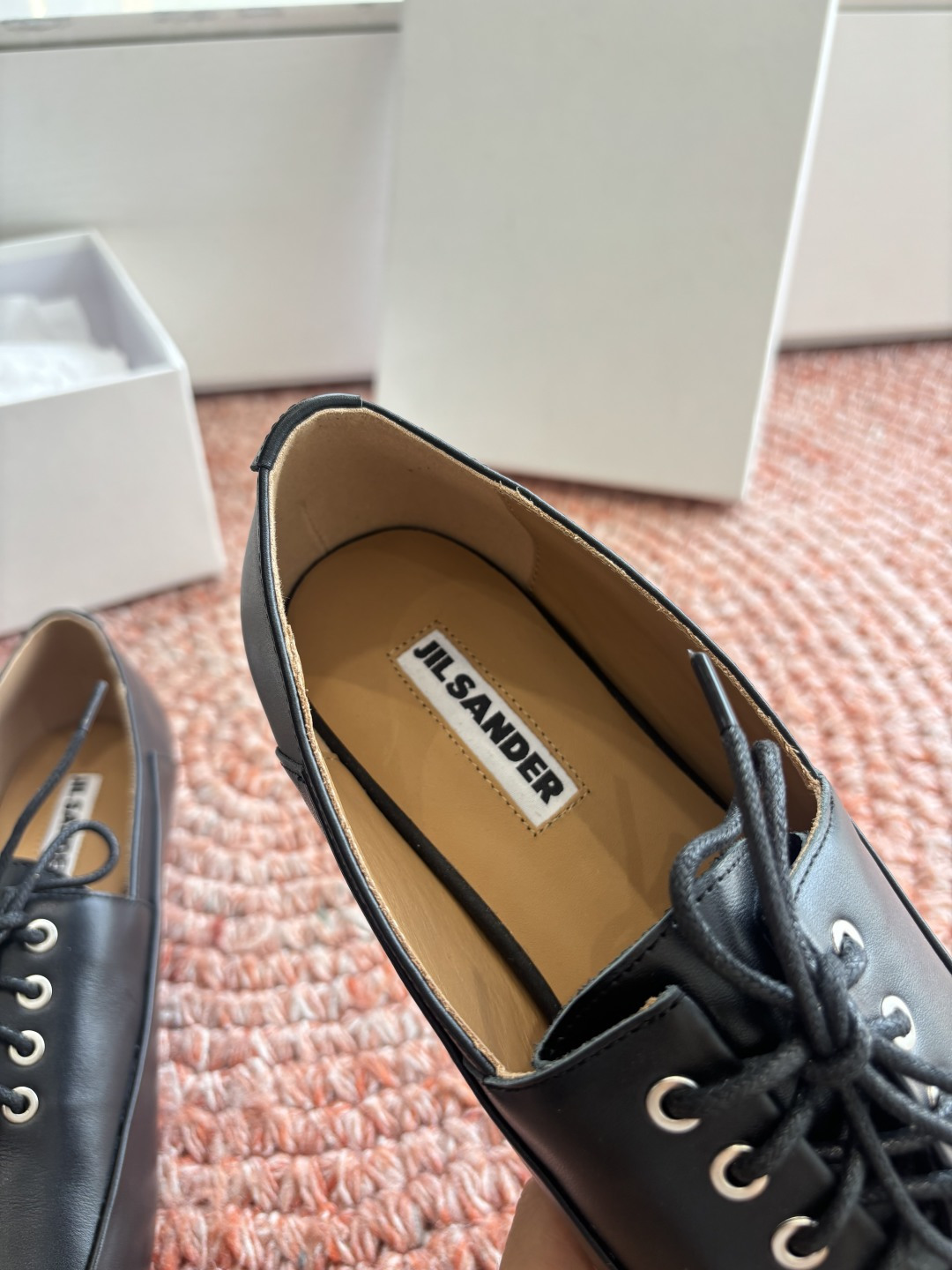 🌾G213所见即所得Jil Sande*26ss春夏新款玛丽珍乐福鞋平底鞋穿孔设计与柔软鞋面搭配，上脚轻