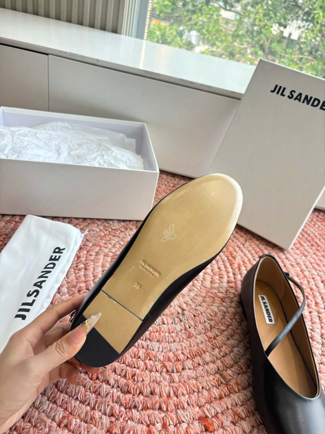 🌾G213所见即所得Jil Sande*26ss春夏新款玛丽珍乐福鞋平底鞋穿孔设计与柔软鞋面搭配，上脚轻