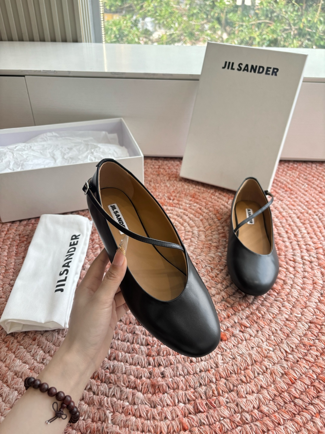 🌾G213所见即所得Jil Sande*26ss春夏新款玛丽珍乐福鞋平底鞋穿孔设计与柔软鞋面搭配，上脚轻