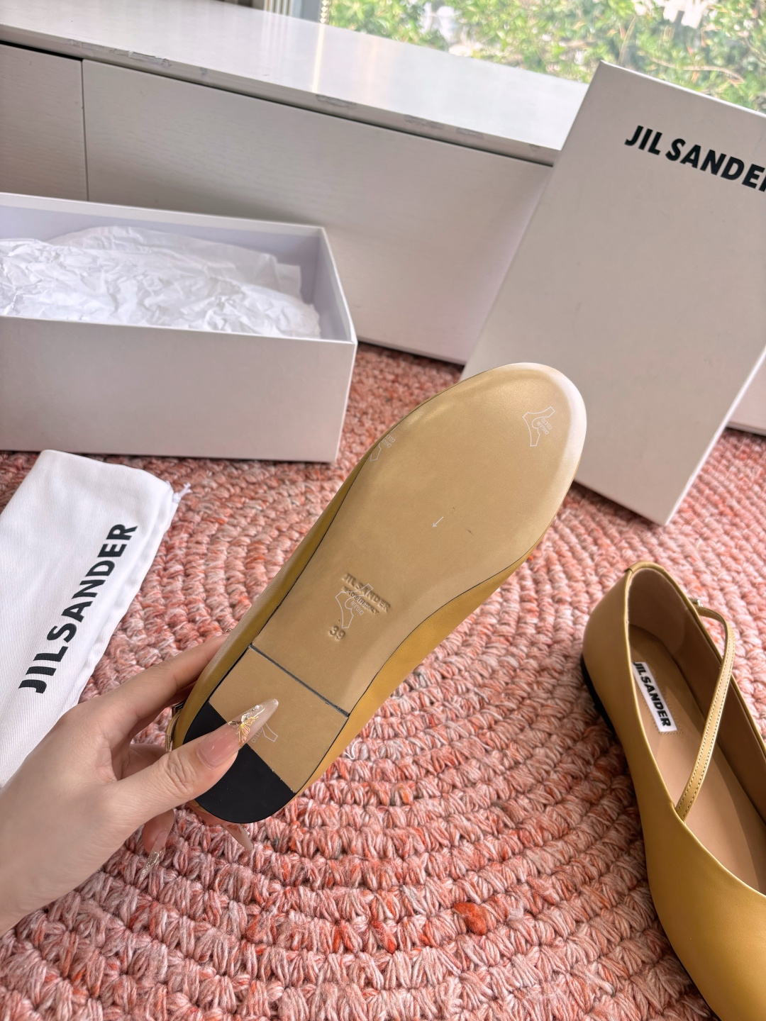 🌾G213所见即所得Jil Sande*26ss春夏新款玛丽珍乐福鞋平底鞋穿孔设计与柔软鞋面搭配，上脚轻