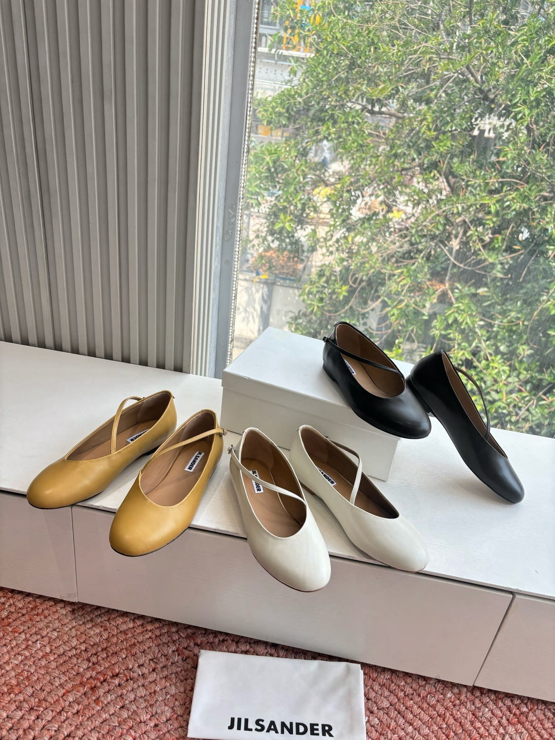 🌾G213所见即所得Jil Sande*26ss春夏新款玛丽珍乐福鞋平底鞋穿孔设计与柔软鞋面搭配，上脚轻