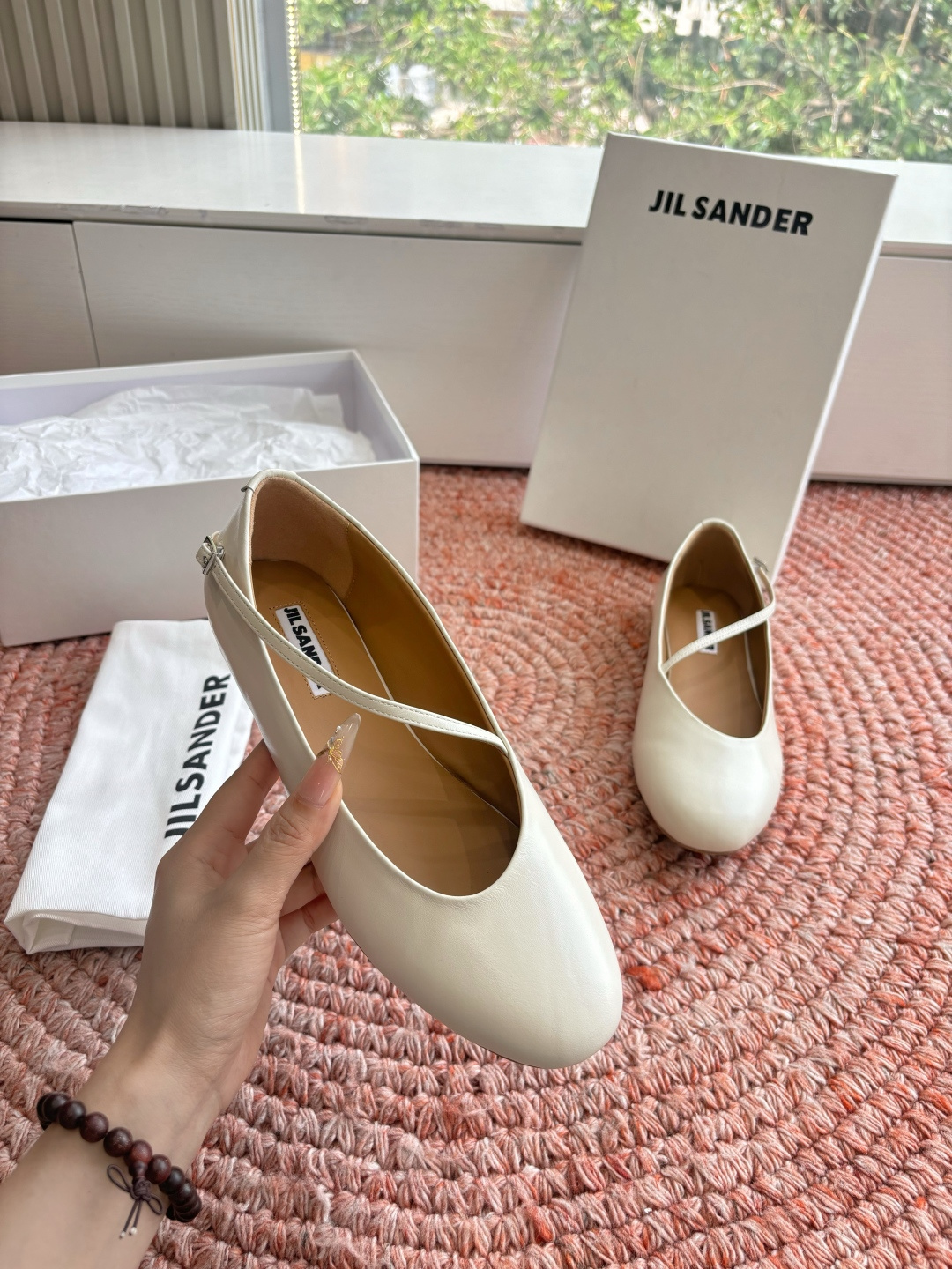 🌾G213所见即所得Jil Sande*26ss春夏新款玛丽珍乐福鞋平底鞋穿孔设计与柔软鞋面搭配，上脚轻