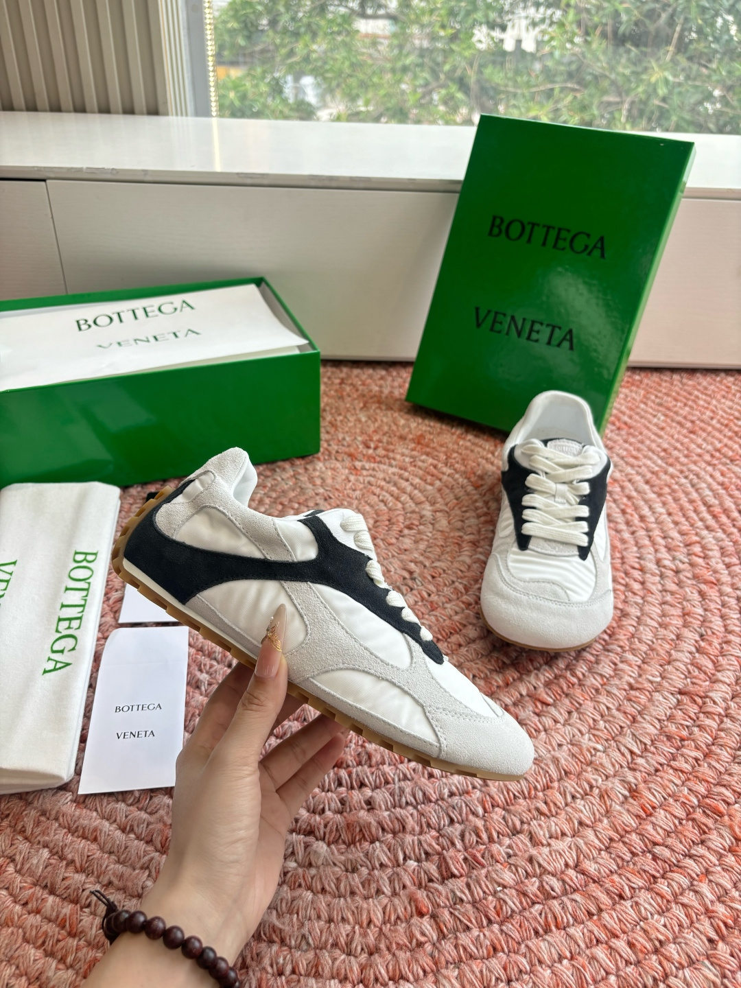 🌾G741火爆款 Bottega Veneta(BV葆蝶家)OrbitFlash系列复古运动鞋设计风格: