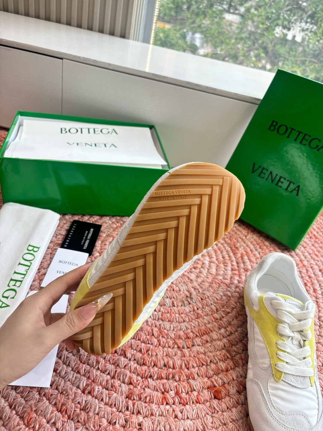 🌾G741火爆款 Bottega Veneta(BV葆蝶家)OrbitFlash系列复古运动鞋设计风格: