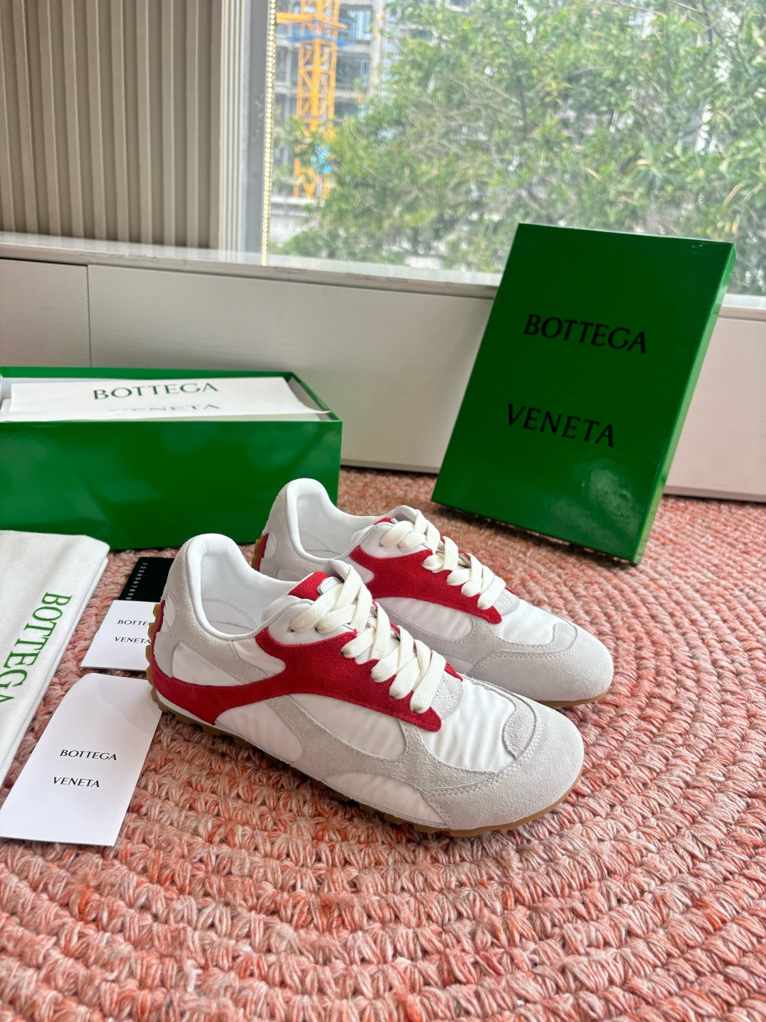 🌾G741火爆款 Bottega Veneta(BV葆蝶家)OrbitFlash系列复古运动鞋设计风格: