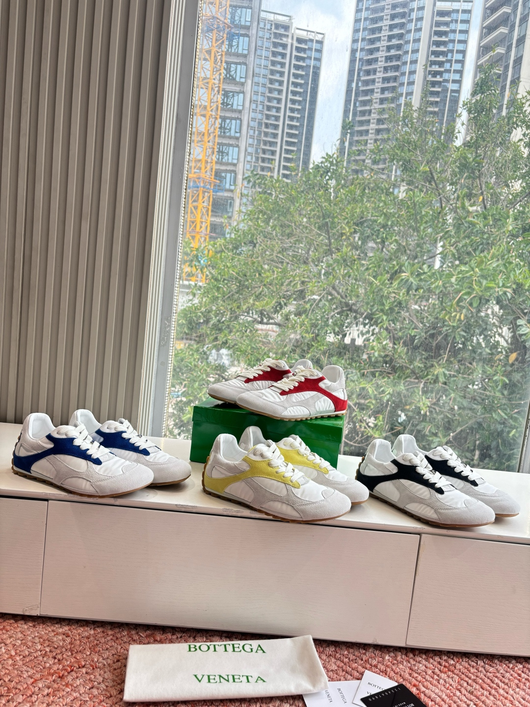 🌾G741火爆款 Bottega Veneta(BV葆蝶家)OrbitFlash系列复古运动鞋设计风格: