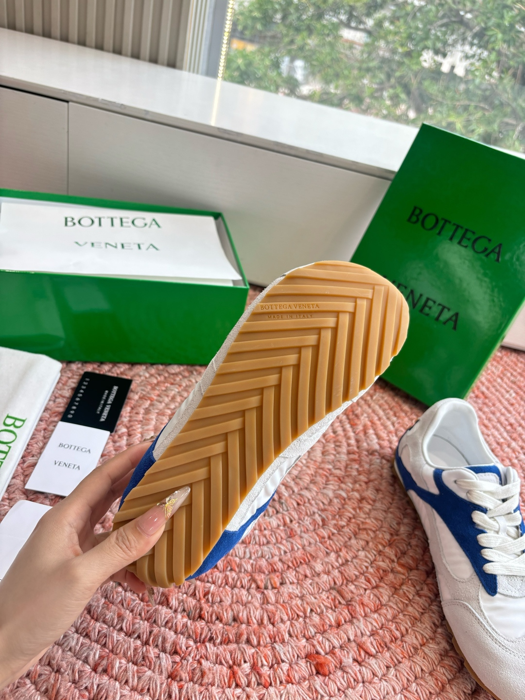 🌾G741火爆款 Bottega Veneta(BV葆蝶家)OrbitFlash系列复古运动鞋设计风格: