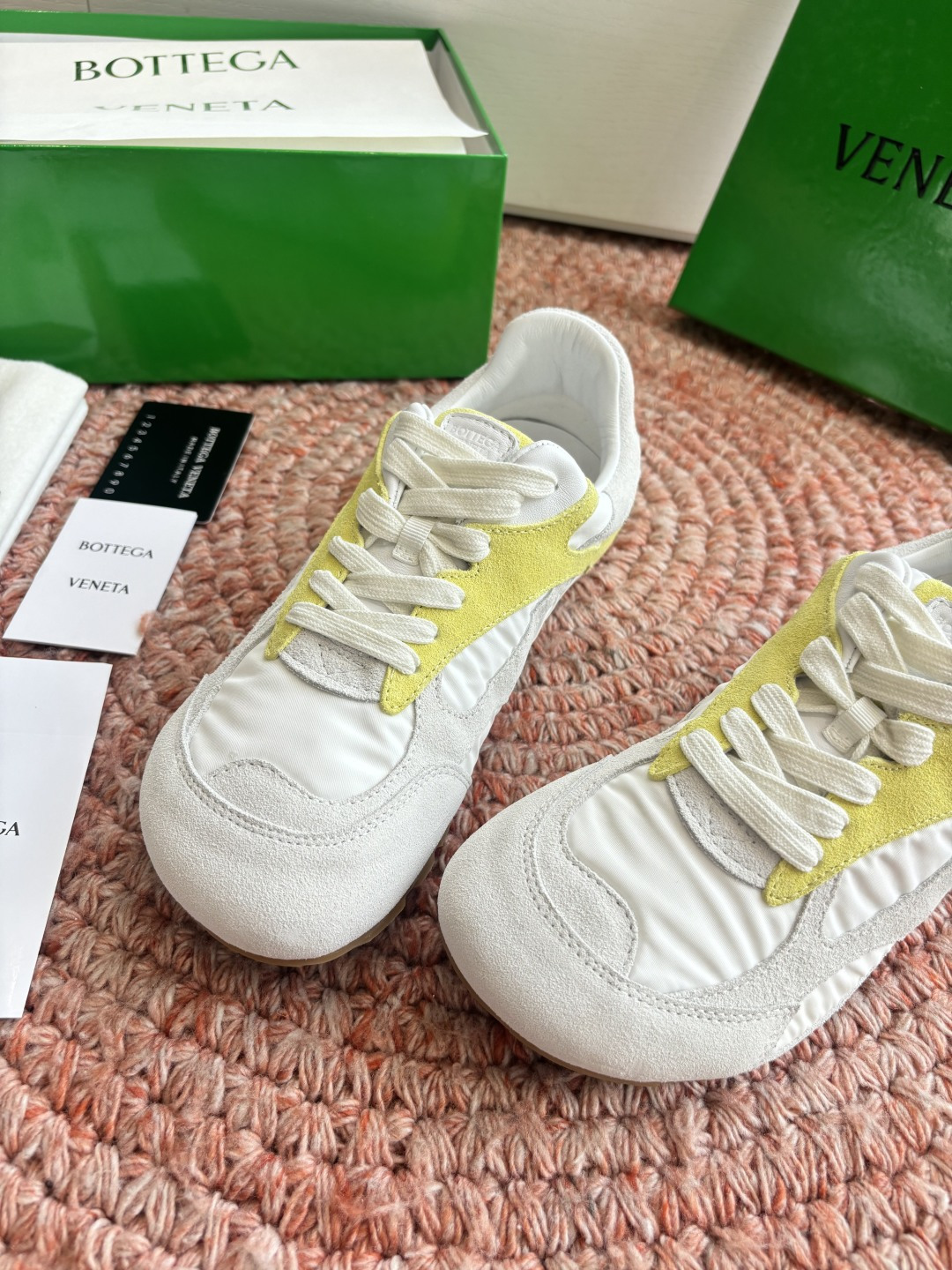 🌾G741火爆款 Bottega Veneta(BV葆蝶家)OrbitFlash系列复古运动鞋设计风格: