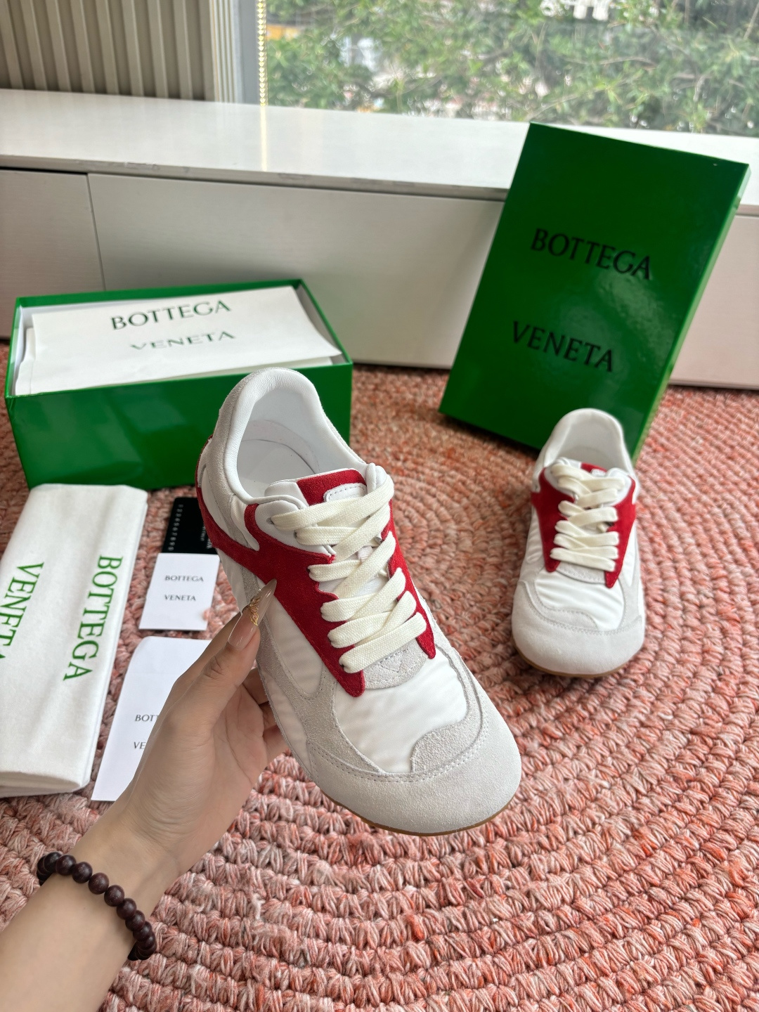 🌾G741火爆款 Bottega Veneta(BV葆蝶家)OrbitFlash系列复古运动鞋设计风格: