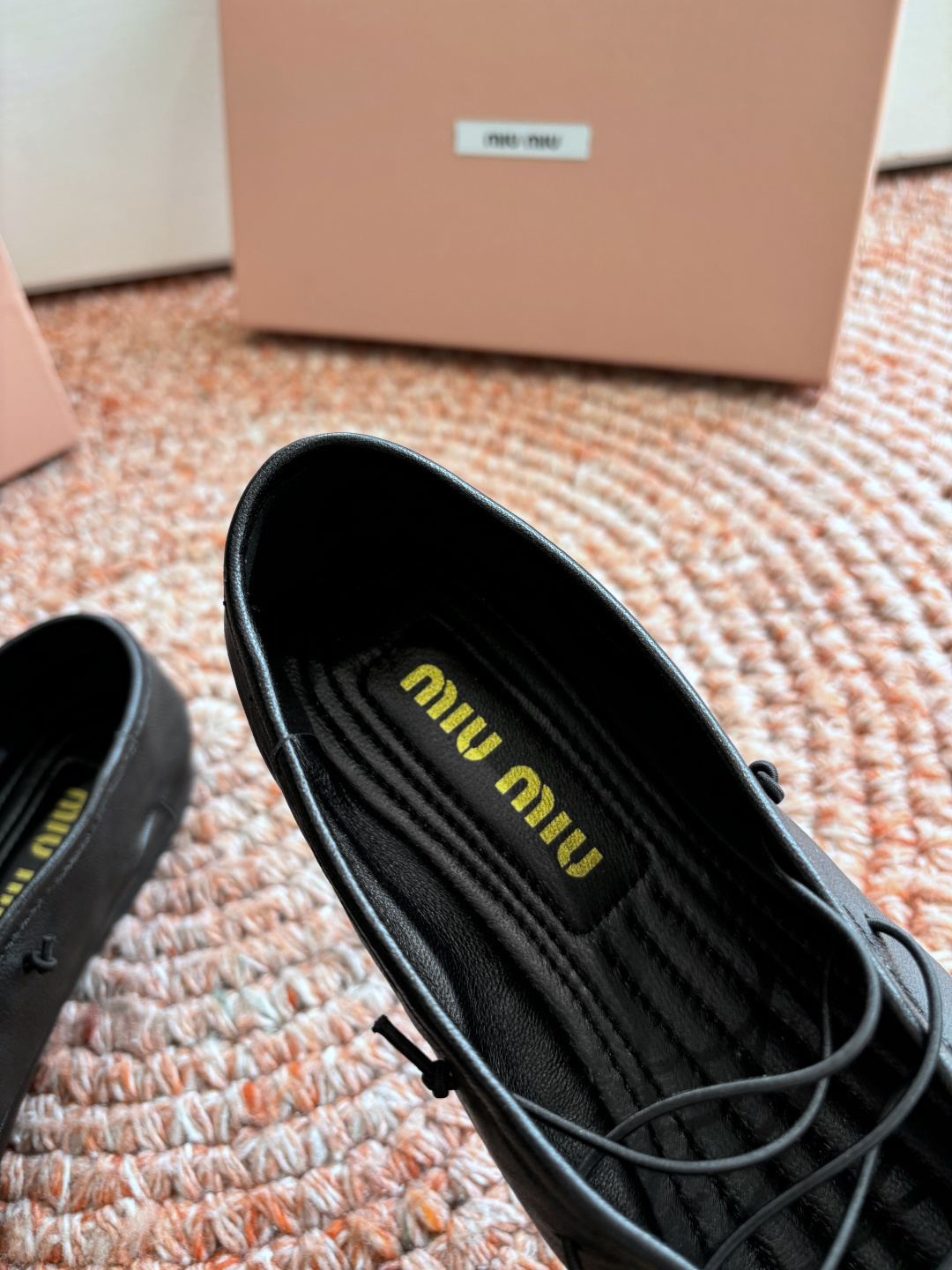 🌾G0286代购级Miu Miu 缪缪玛丽珍单鞋女士蝴蝶结装饰缎面芭蕾舞独家高版 Miu Miu新款平底