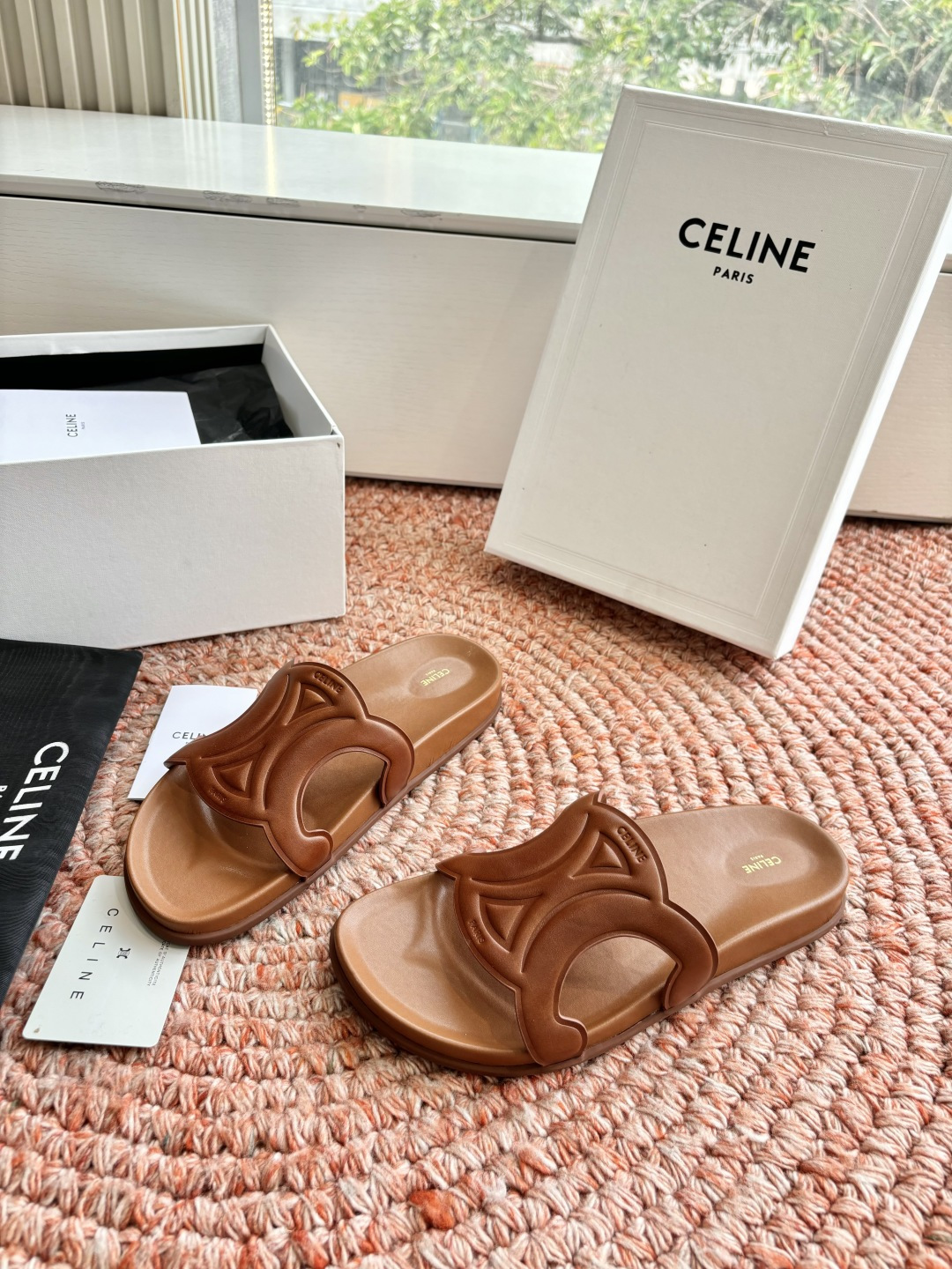 🌾G067😃所见即所得代购级别老钱风CELINE思琳赛琳CELINE RUNNER 有CELINE标志侧