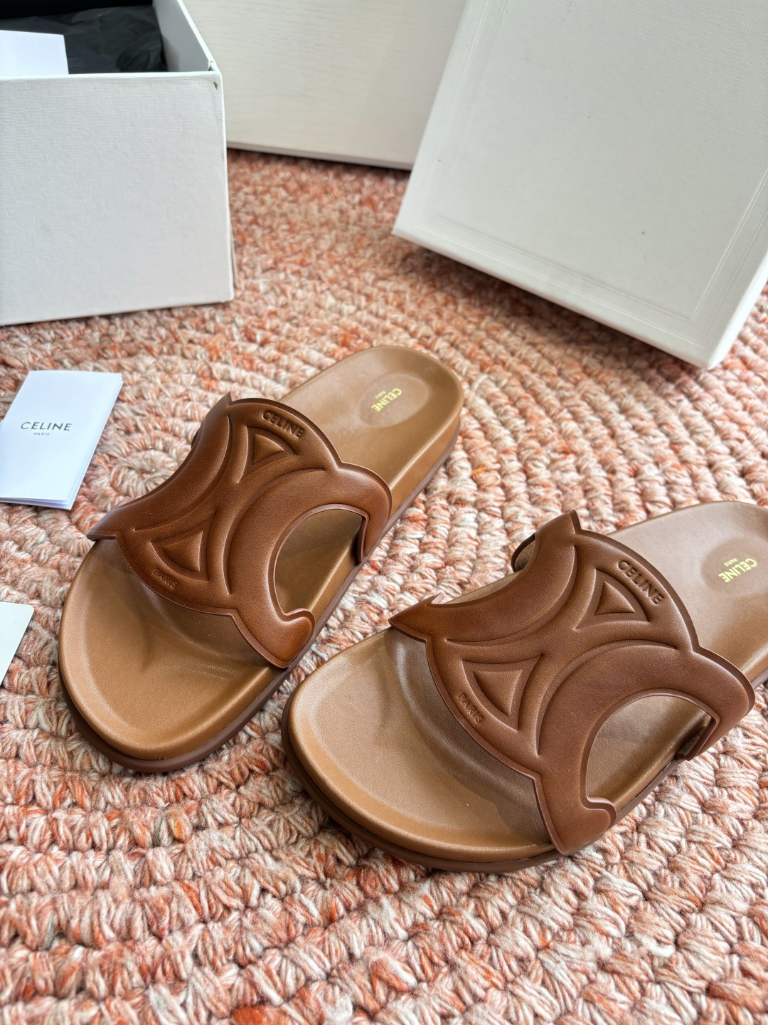 🌾G067😃所见即所得代购级别老钱风CELINE思琳赛琳CELINE RUNNER 有CELINE标志侧