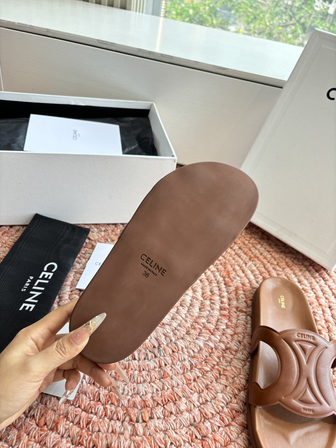 🌾G067😃所见即所得代购级别老钱风CELINE思琳赛琳CELINE RUNNER 有CELINE标志侧