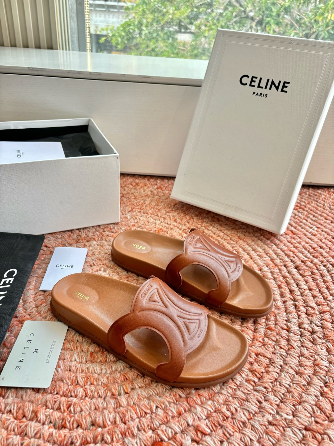 🌾G067😃所见即所得代购级别老钱风CELINE思琳赛琳CELINE RUNNER 有CELINE标志侧