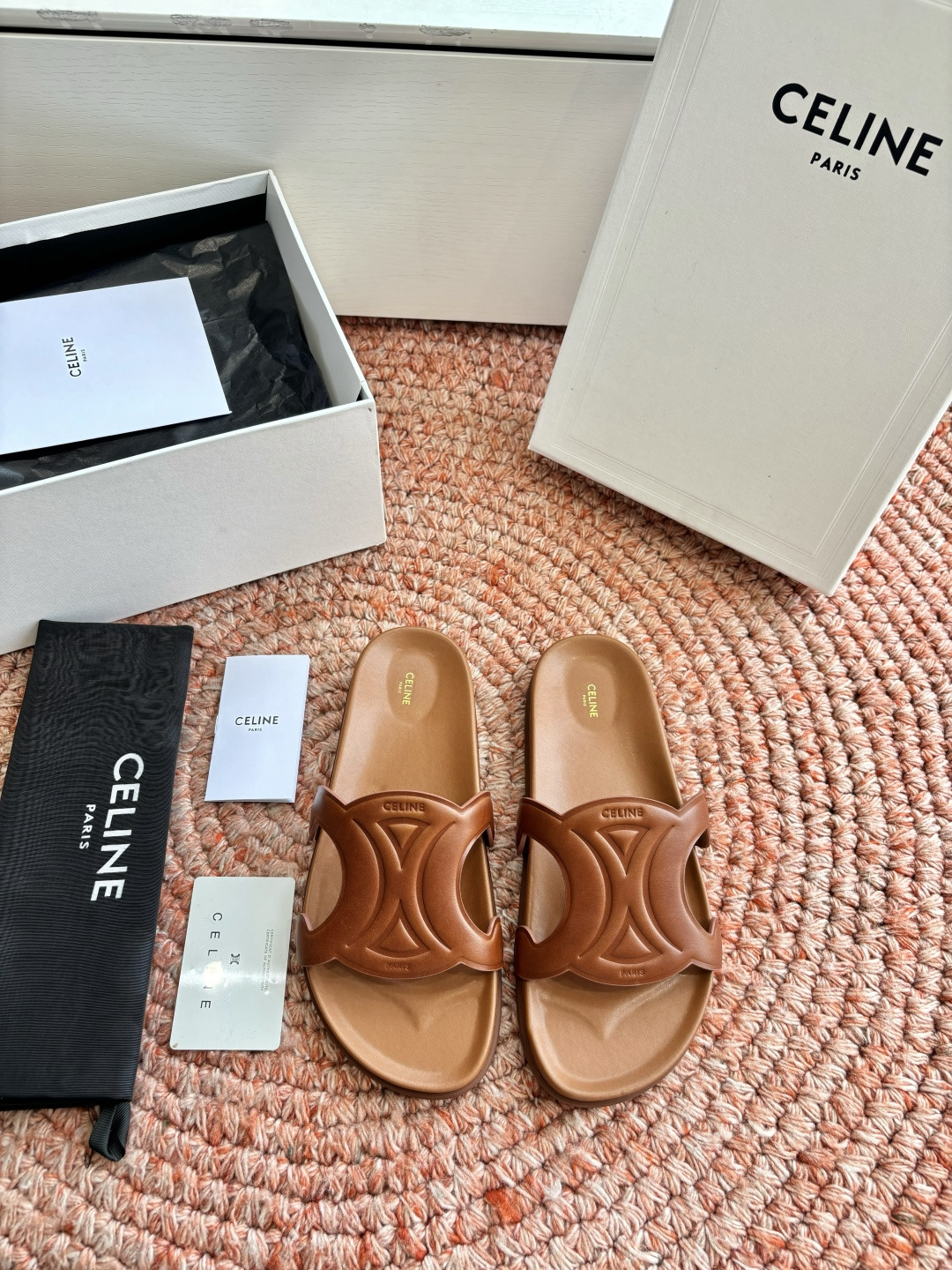 🌾G067😃所见即所得代购级别老钱风CELINE思琳赛琳CELINE RUNNER 有CELINE标志侧