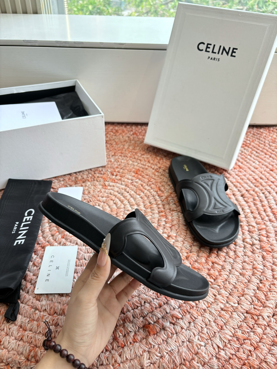 🌾G067😃所见即所得代购级别老钱风CELINE思琳赛琳CELINE RUNNER 有CELINE标志侧