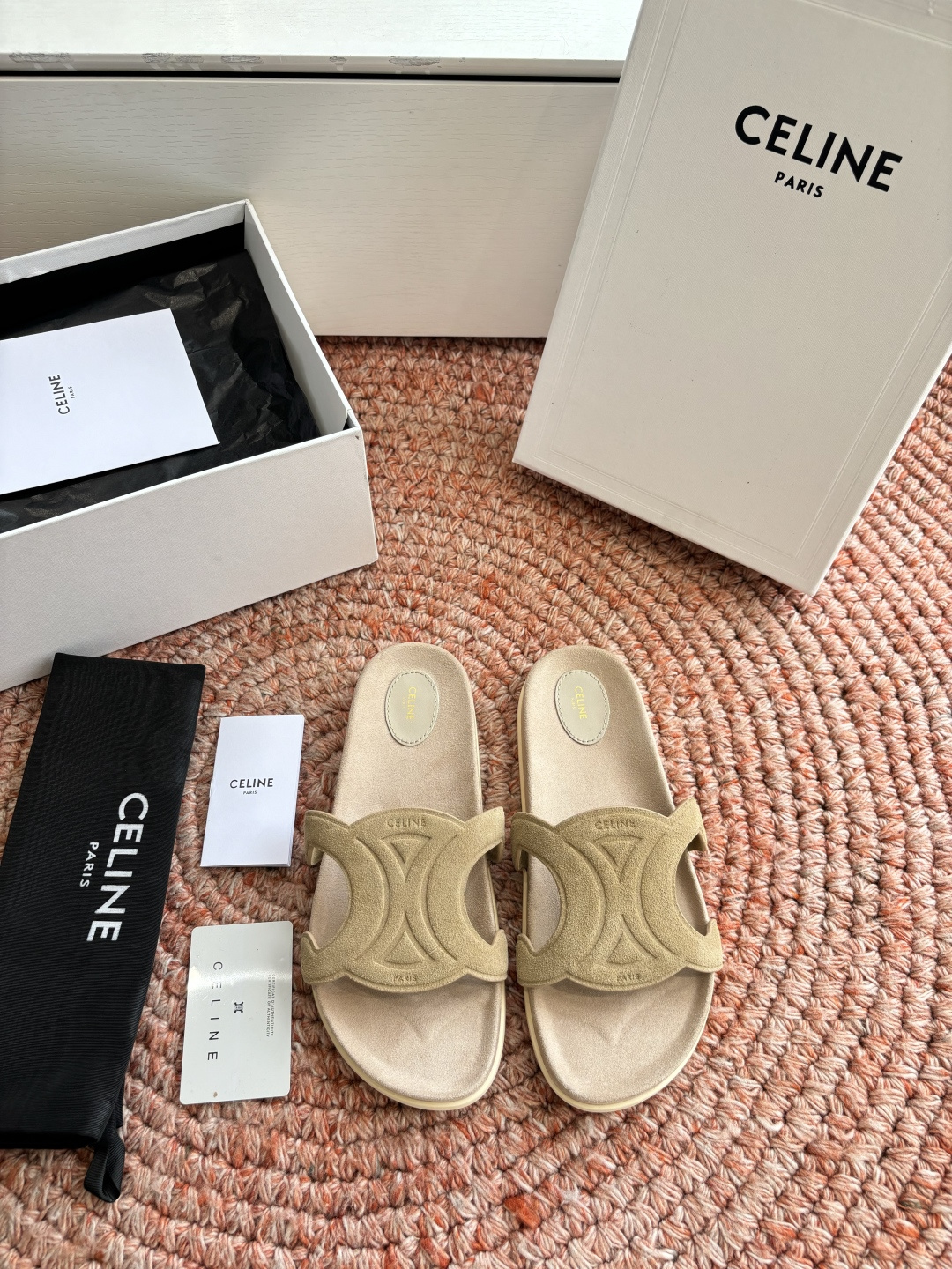 🌾G067😃所见即所得代购级别老钱风CELINE思琳赛琳CELINE RUNNER 有CELINE标志侧