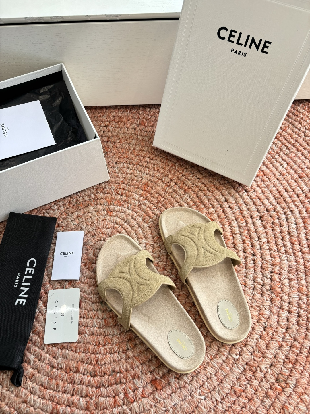 🌾G067😃所见即所得代购级别老钱风CELINE思琳赛琳CELINE RUNNER 有CELINE标志侧