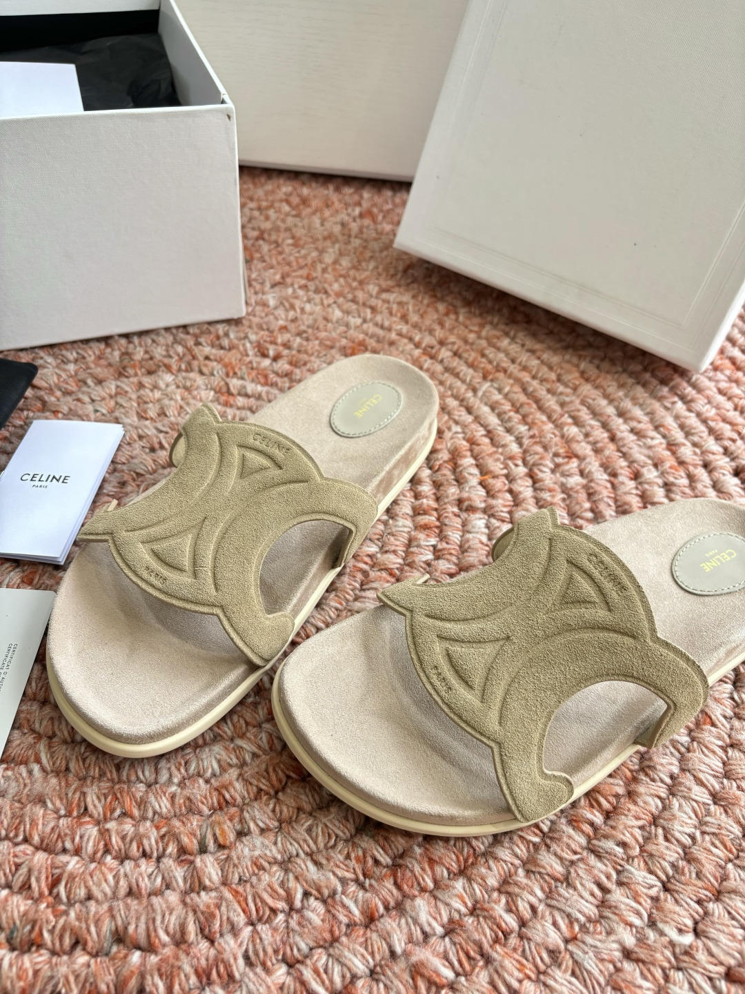 🌾G067😃所见即所得代购级别老钱风CELINE思琳赛琳CELINE RUNNER 有CELINE标志侧