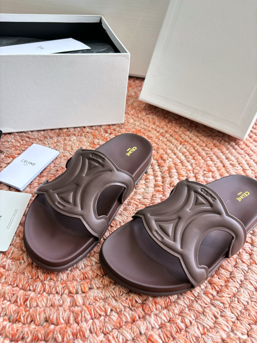 🌾G067😃所见即所得代购级别老钱风CELINE思琳赛琳CELINE RUNNER 有CELINE标志侧