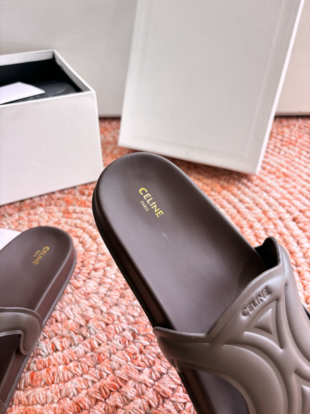 🌾G067😃所见即所得代购级别老钱风CELINE思琳赛琳CELINE RUNNER 有CELINE标志侧