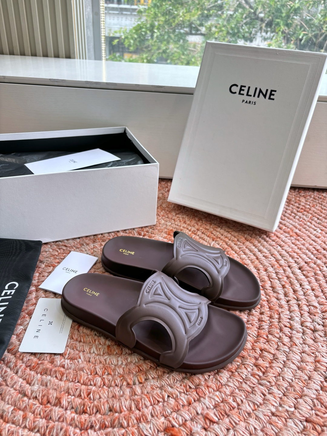 🌾G067😃所见即所得代购级别老钱风CELINE思琳赛琳CELINE RUNNER 有CELINE标志侧