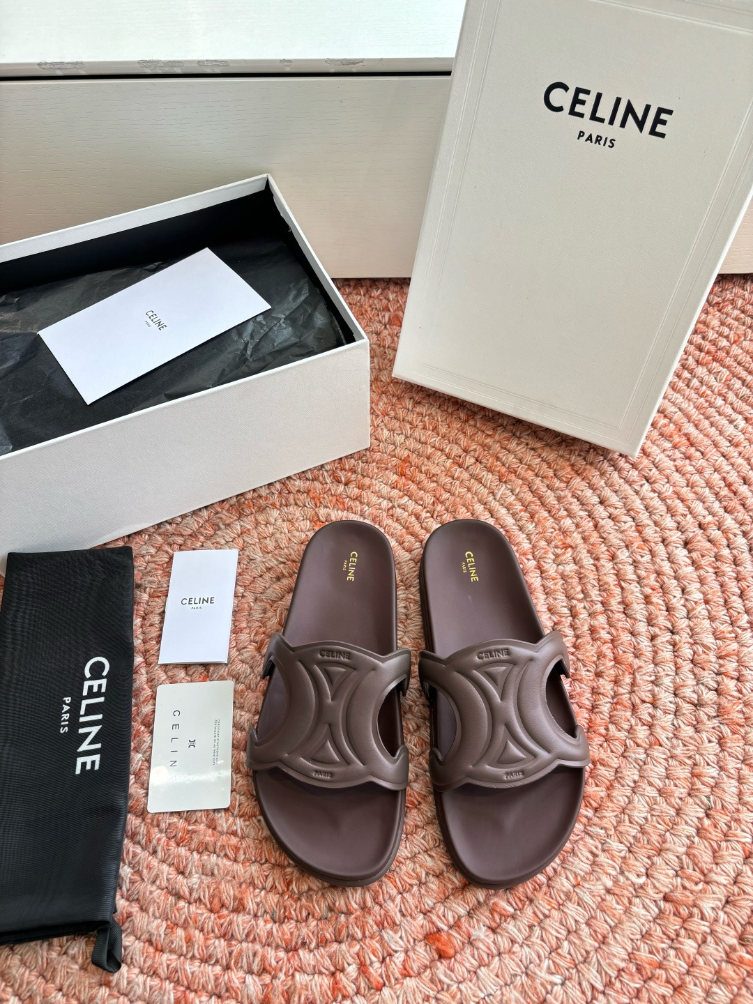 🌾G067😃所见即所得代购级别老钱风CELINE思琳赛琳CELINE RUNNER 有CELINE标志侧