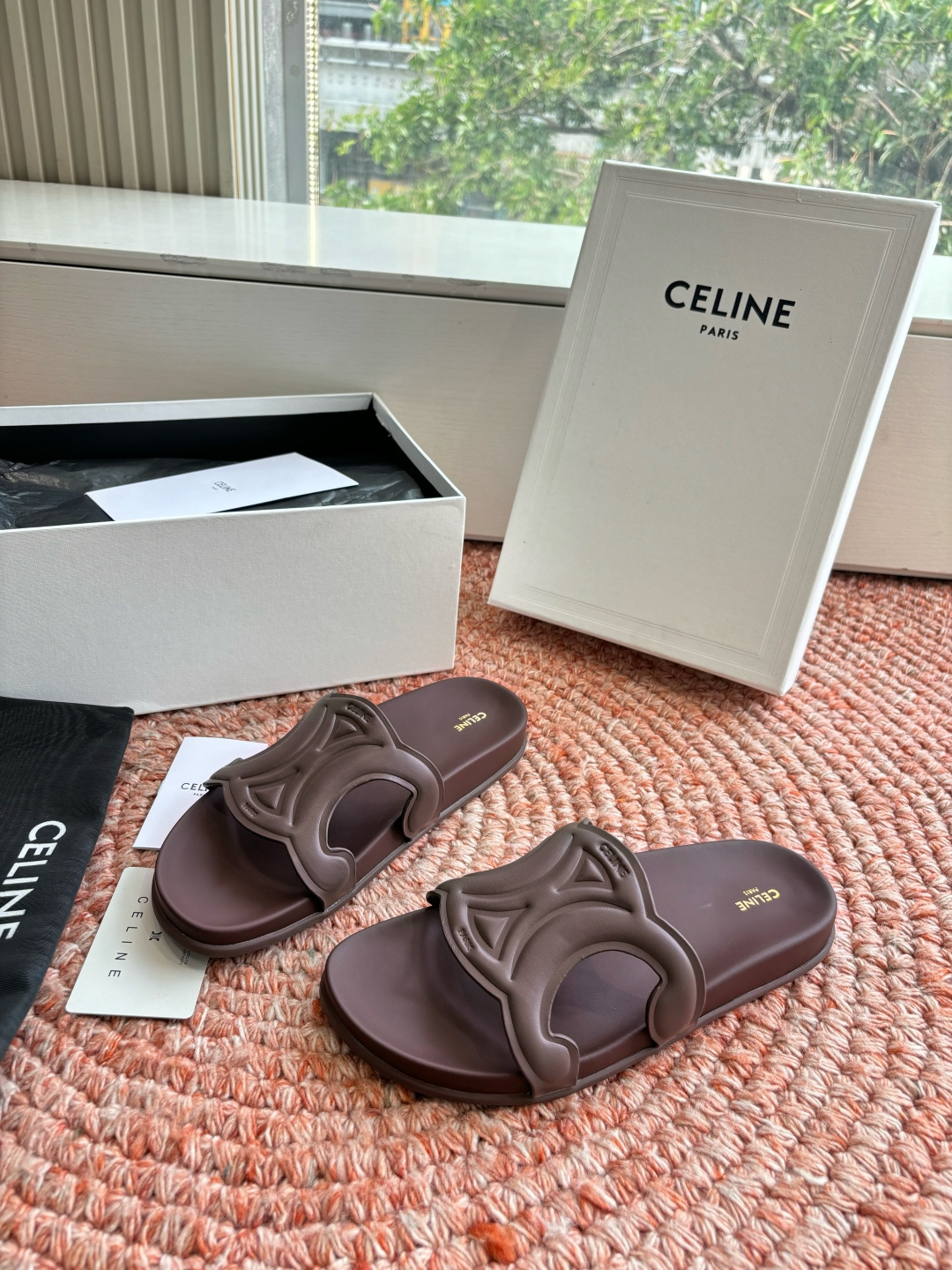 🌾G067😃所见即所得代购级别老钱风CELINE思琳赛琳CELINE RUNNER 有CELINE标志侧