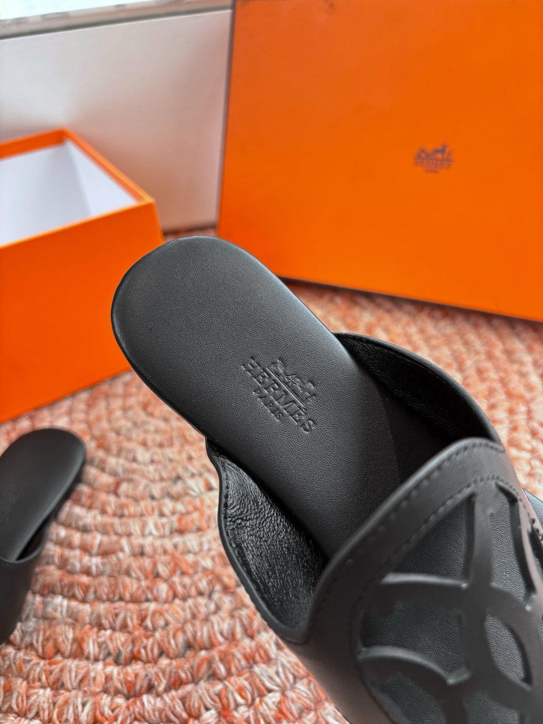 🌾G203高端品质H家 2026春夏新款 HERMES爱马仕H猪鼻子拖鞋一字平底真皮外穿凉鞋女扣平底金属