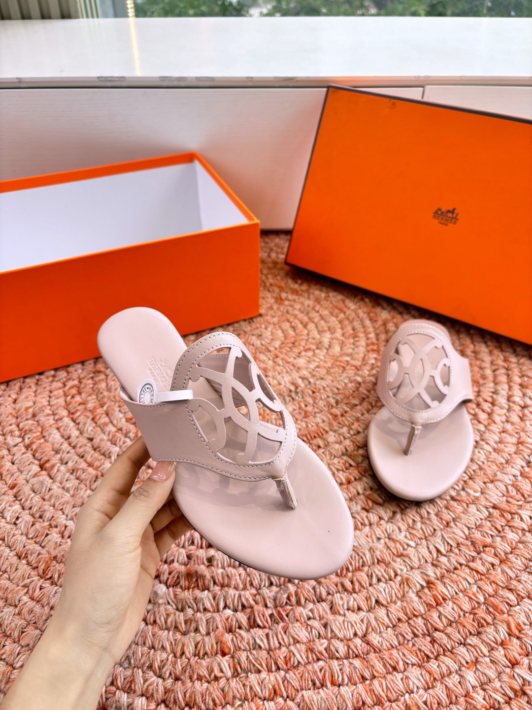 🌾G203高端品质H家 2026春夏新款 HERMES爱马仕H猪鼻子拖鞋一字平底真皮外穿凉鞋女扣平底金属