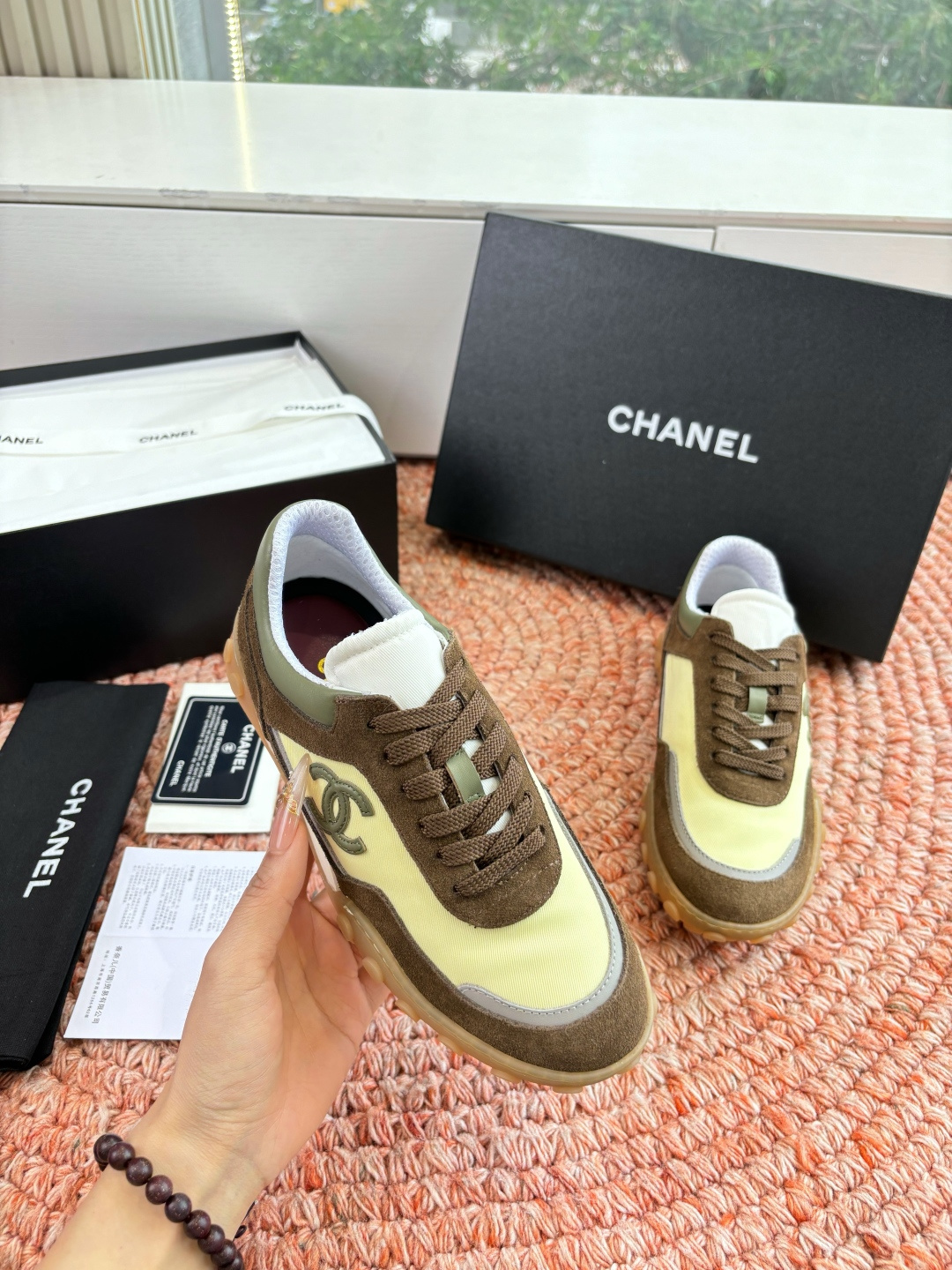 P🌾G266😀CHANEL/香奈儿2026新款小香风麂皮圆头布面运动鞋时尚增高鞋休闲鞋德训鞋面料：磨砂牛