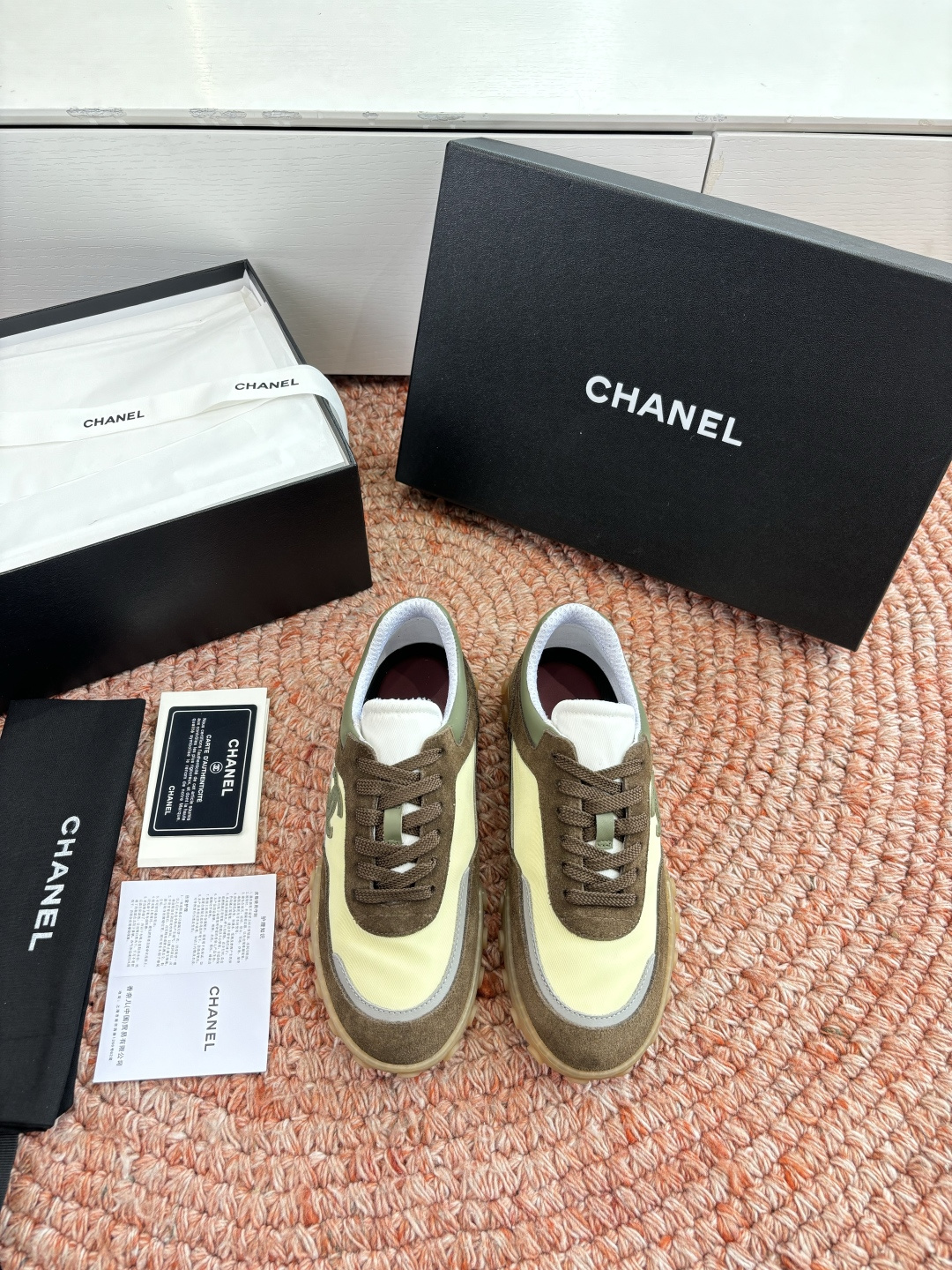 P🌾G266😀CHANEL/香奈儿2026新款小香风麂皮圆头布面运动鞋时尚增高鞋休闲鞋德训鞋面料：磨砂牛