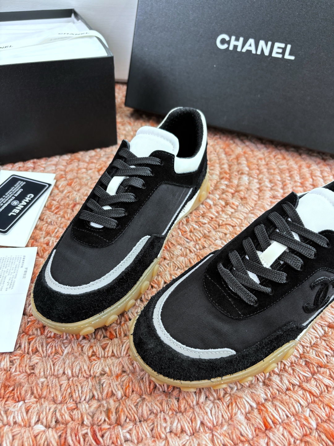 P🌾G266😀CHANEL/香奈儿2026新款小香风麂皮圆头布面运动鞋时尚增高鞋休闲鞋德训鞋面料：磨砂牛