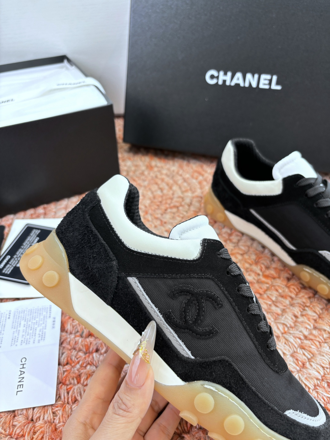 P🌾G266😀CHANEL/香奈儿2026新款小香风麂皮圆头布面运动鞋时尚增高鞋休闲鞋德训鞋面料：磨砂牛