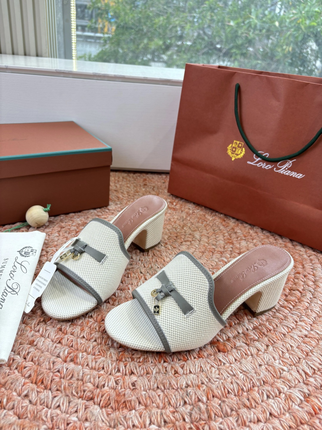 🌾G131😁Loro piana代购级拖鞋lp这款亚麻帆布拖鞋搭配饰有Loro Piana My Cha