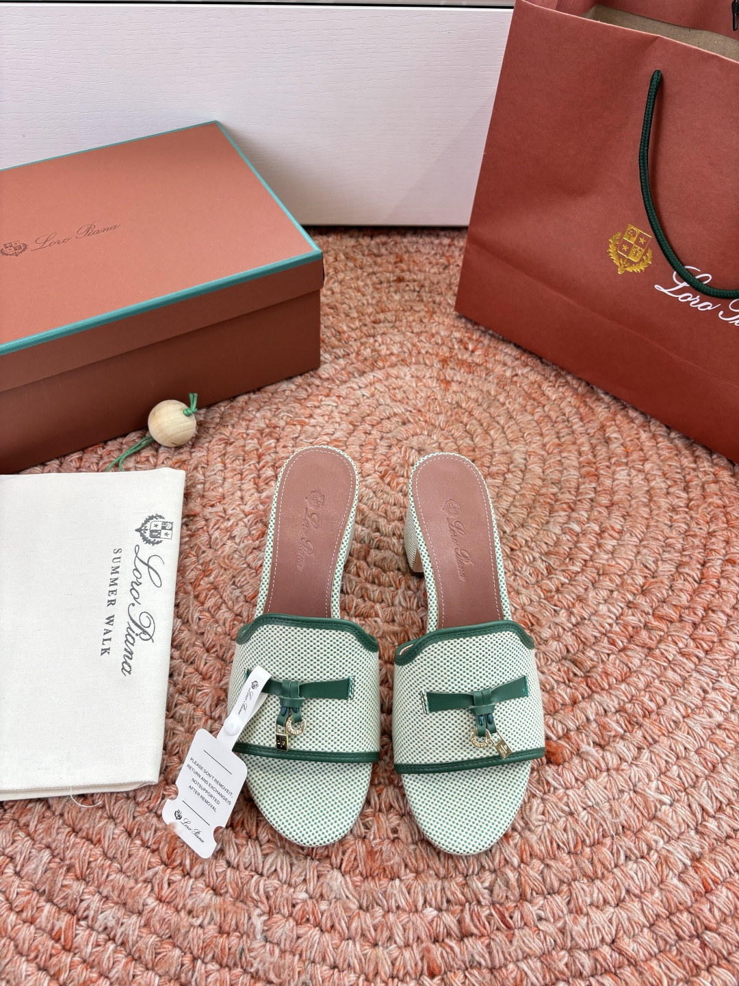 🌾G131😁Loro piana代购级拖鞋lp这款亚麻帆布拖鞋搭配饰有Loro Piana My Cha