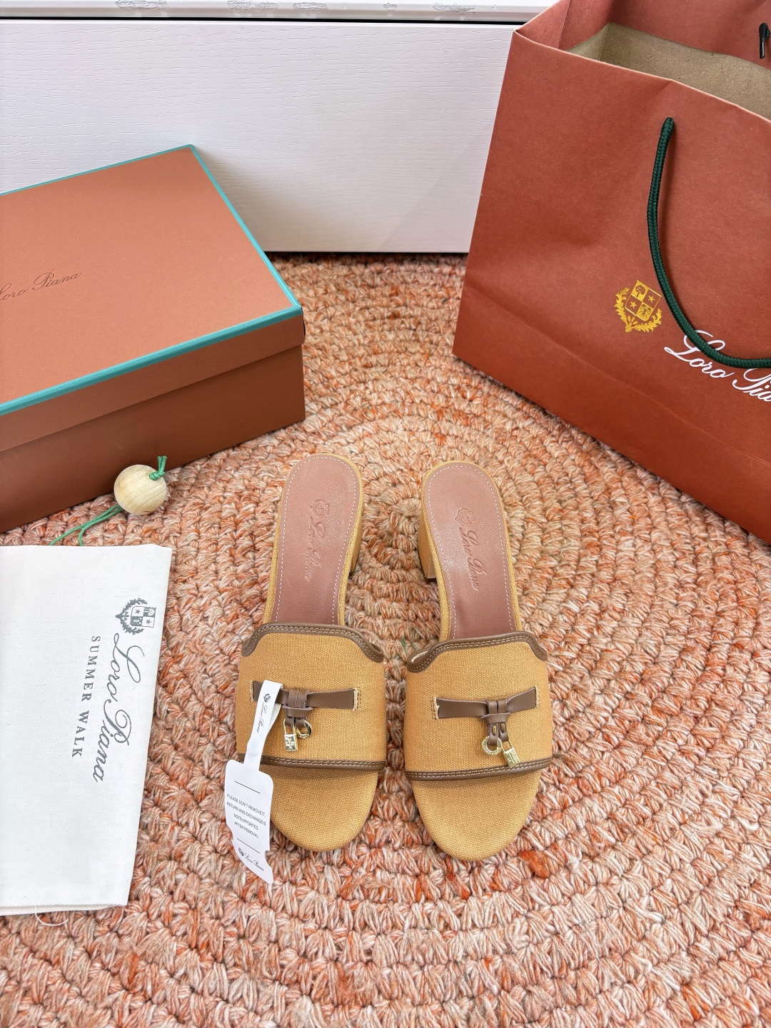 🌾G131😁Loro piana代购级拖鞋lp这款亚麻帆布拖鞋搭配饰有Loro Piana My Cha