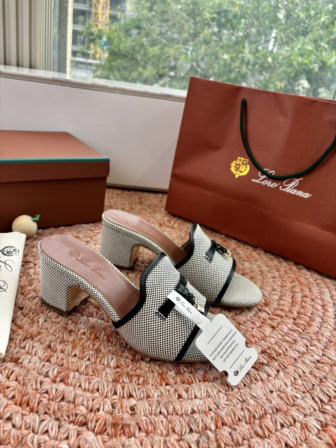 🌾G131😁Loro piana代购级拖鞋lp这款亚麻帆布拖鞋搭配饰有Loro Piana My Cha